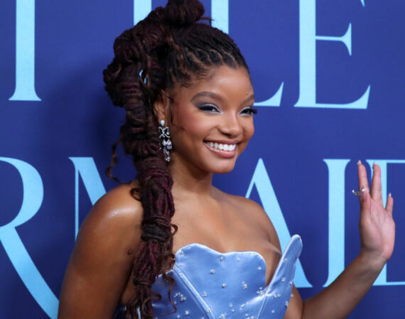 Halle bAILEY