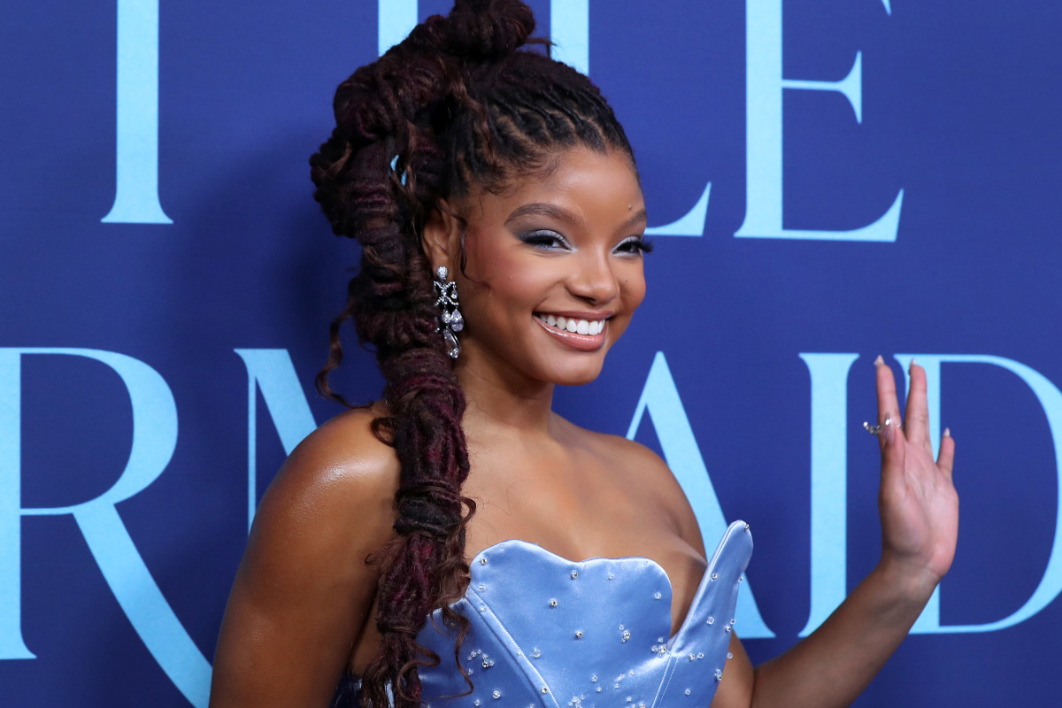 Halle bAILEY